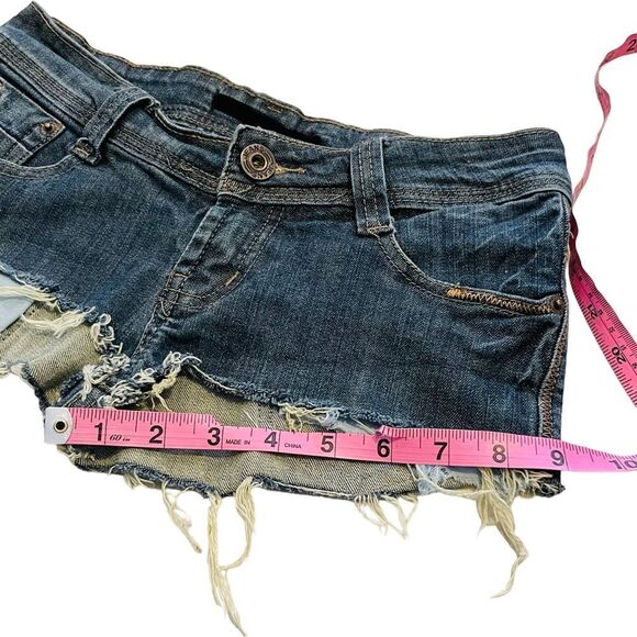 Next Jeans Medium Wash Low Rise Denim Cutoff Shorts - Size 26 - Picture 12 of 13